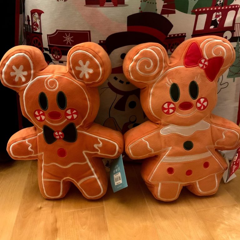 Christmas Merch Has Hit the Disney Stores! ⋆ Disney Dopamine