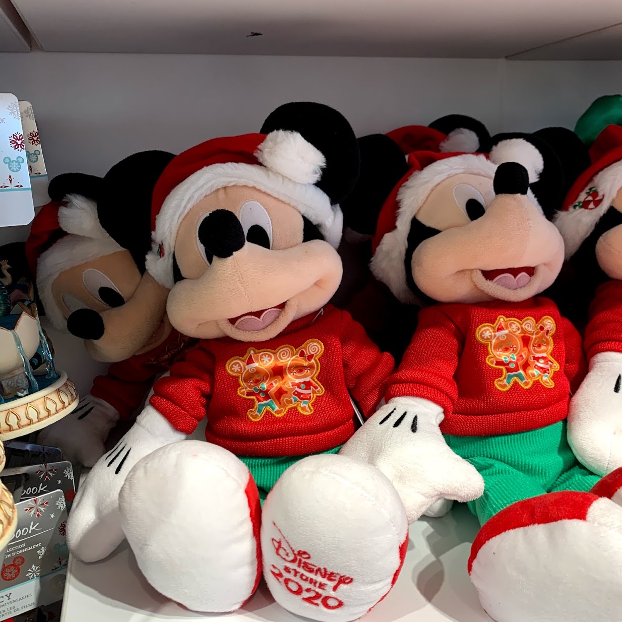 Christmas Merch Has Hit the Disney Stores! ⋆ Disney Dopamine