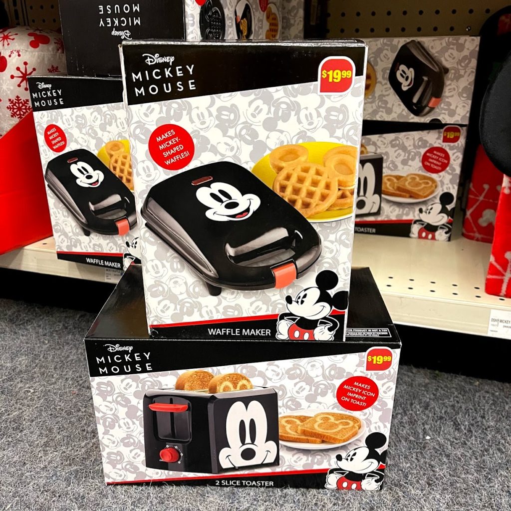 Mickey and Pluto 2-Slice Toaster
